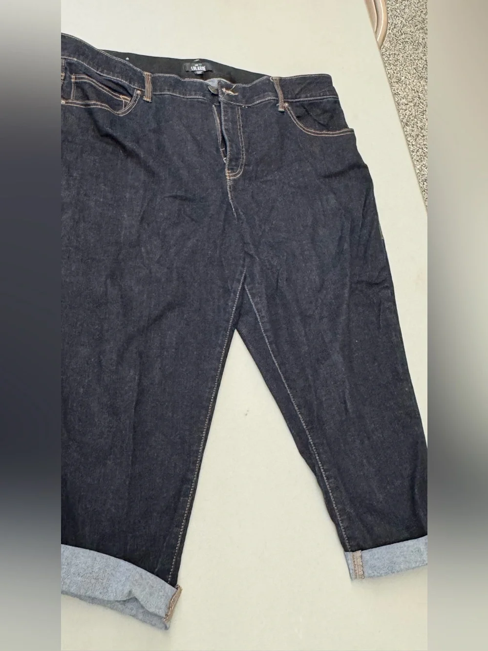 LuLaRoe Women’s Plus size Dark Indigo Blue Jean Capri Cropped Pants size 40 / 20